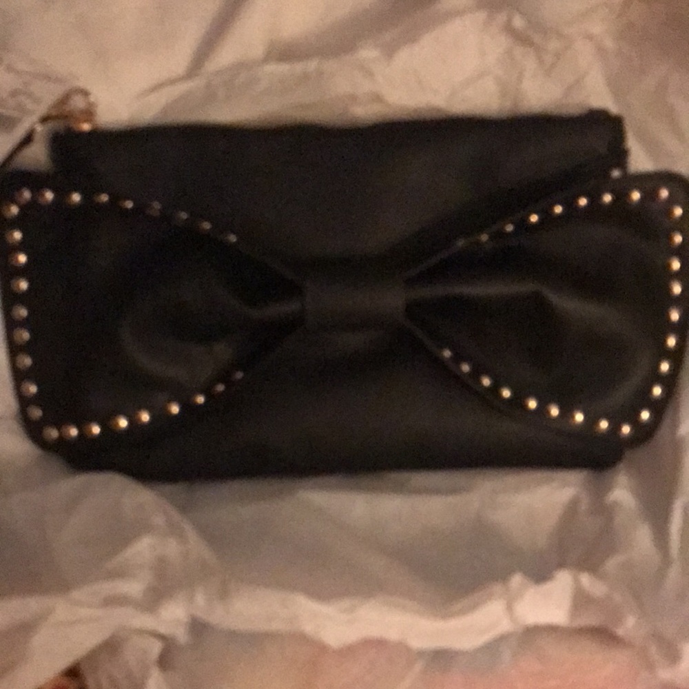 Pink & Black Bow Studded Clutches 🎀💕💕💕 - Picture 8 of 8